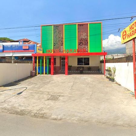 Urbanview Hotel Harapan Palopo Экстерьер фото